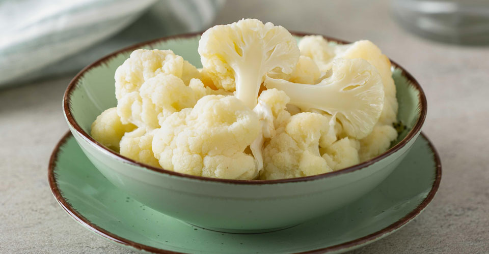 Hvordan tilberede blomk&aring;l