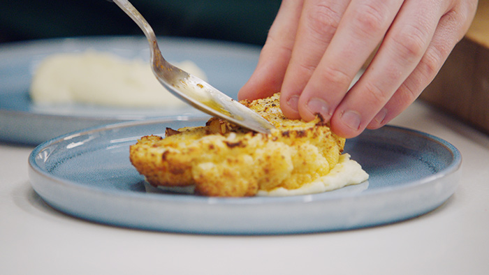 Blomk&aring;lbiffer med harissa