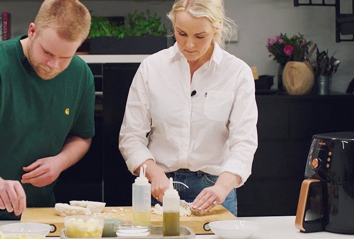 Blomk&aring;lbiffer med harissa i Philips Airfryer med Guro Tvedten