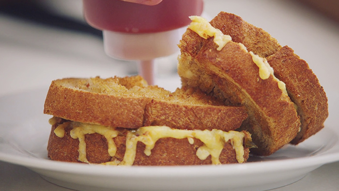 Ostesm&oslash;rbr&oslash;d